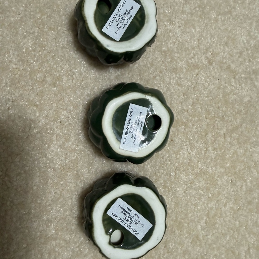 Green Ceramic Artichoke/ Cactus Votive Candle Holders NWT - Picture 4 of 8